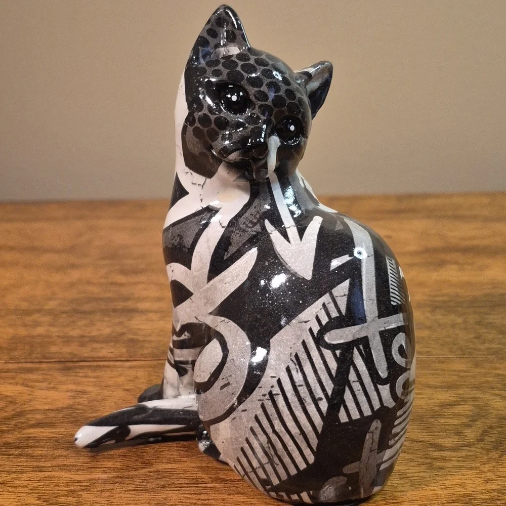 MONOCHROME Black And White Graffiti Inspired Resin Cat Figurine - Picture 2 of 13